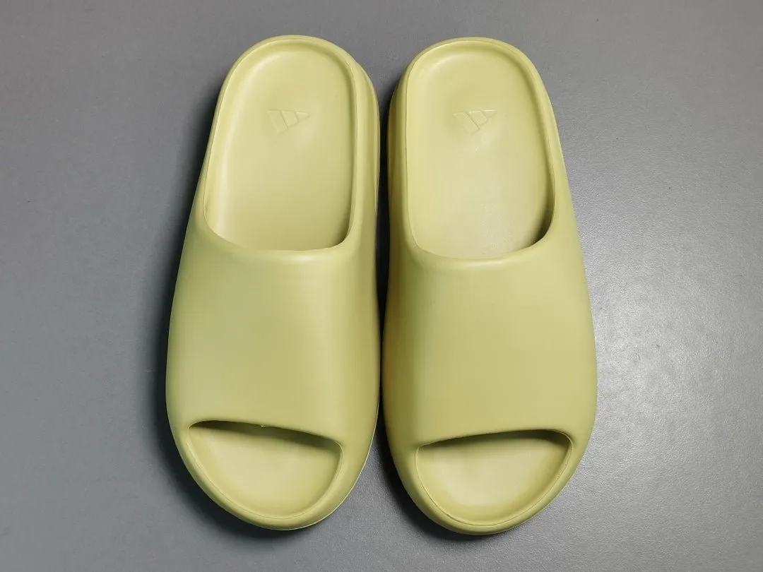 ADIDAS YEEZY SLIDE x RESIN