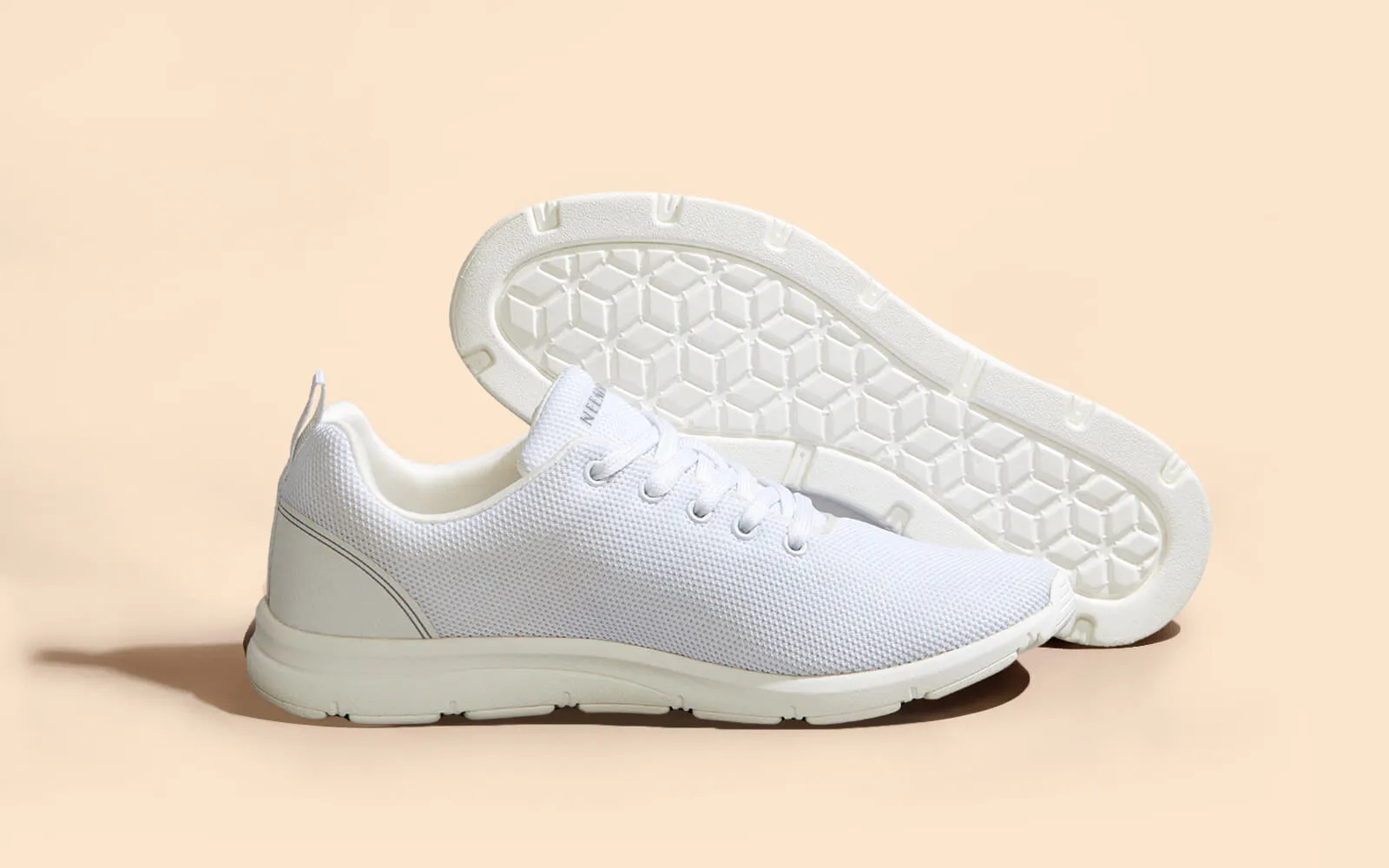 Comfort Stroll Sneakers : White