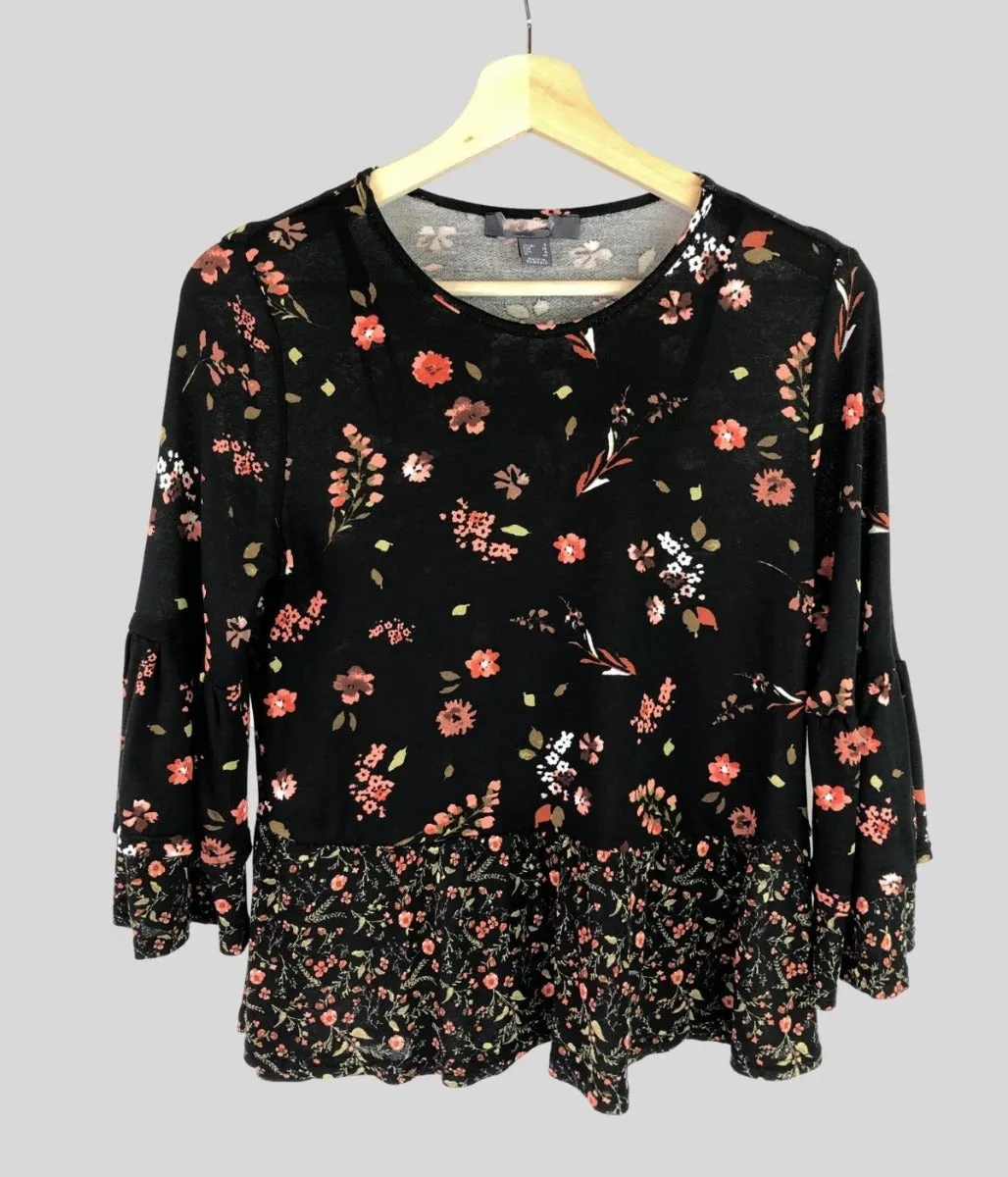 Flute Sleeve Floral Top