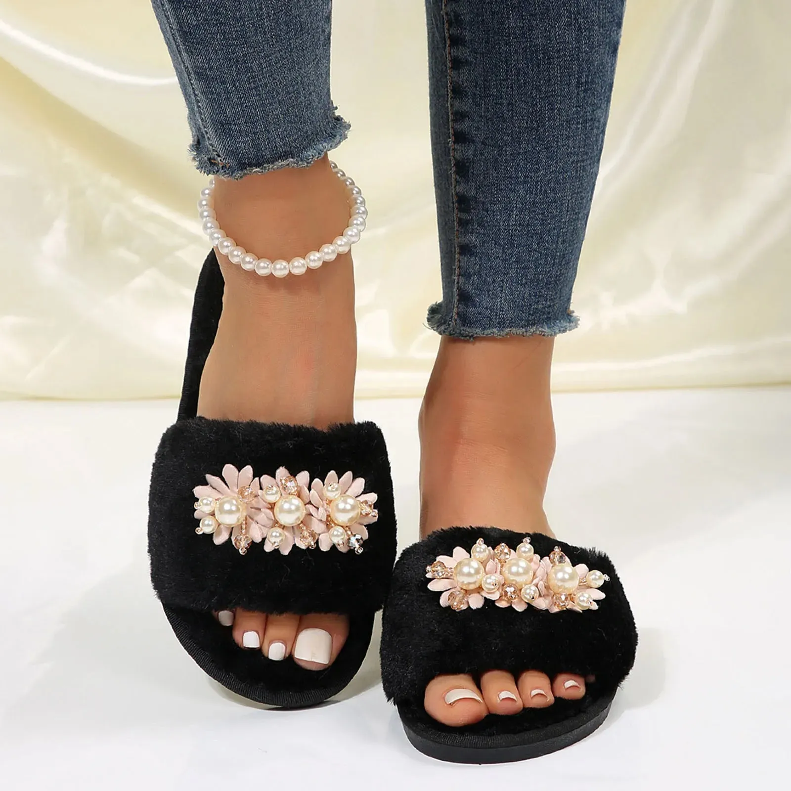 Plush Slippers with Pearls for Women