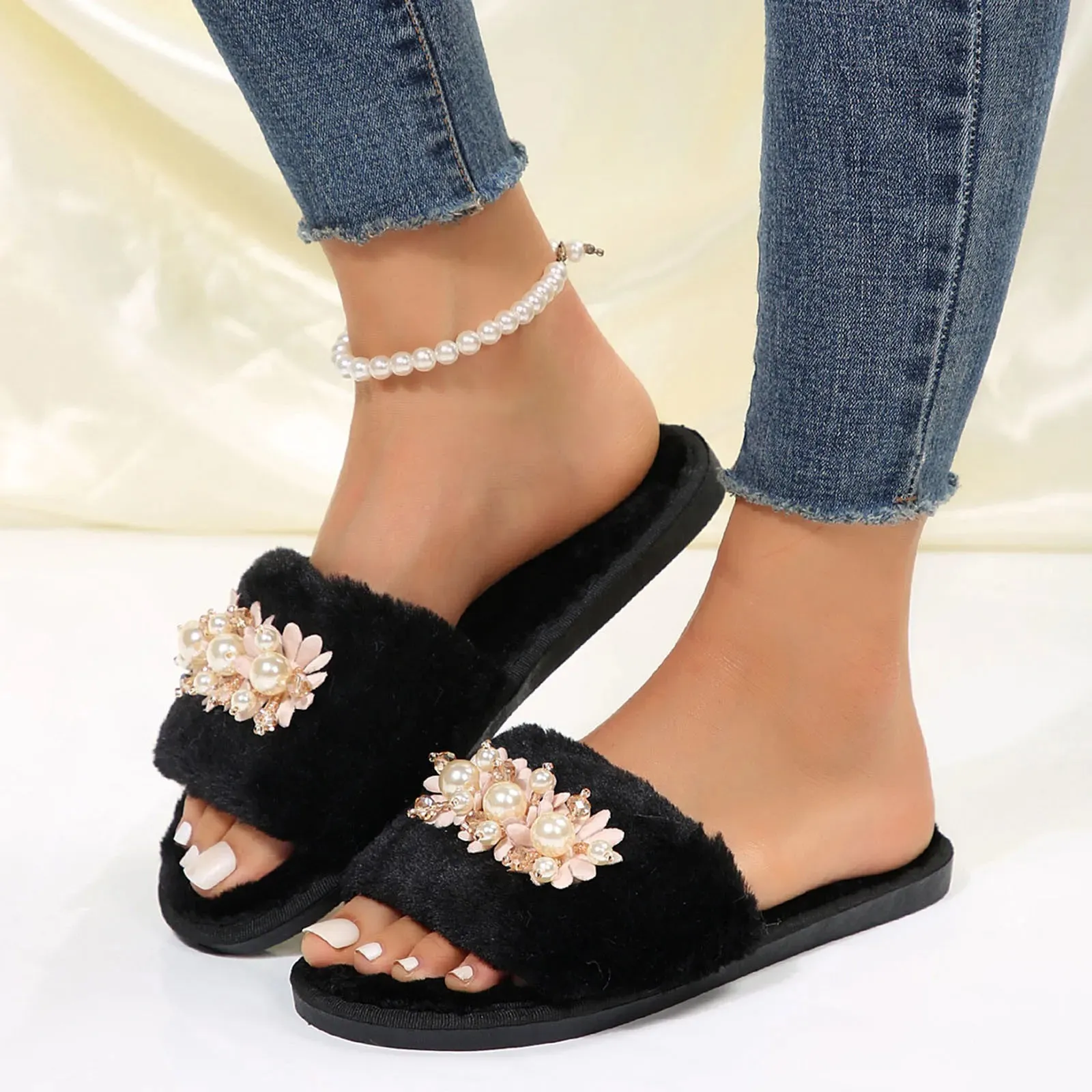 Plush Slippers with Pearls for Women