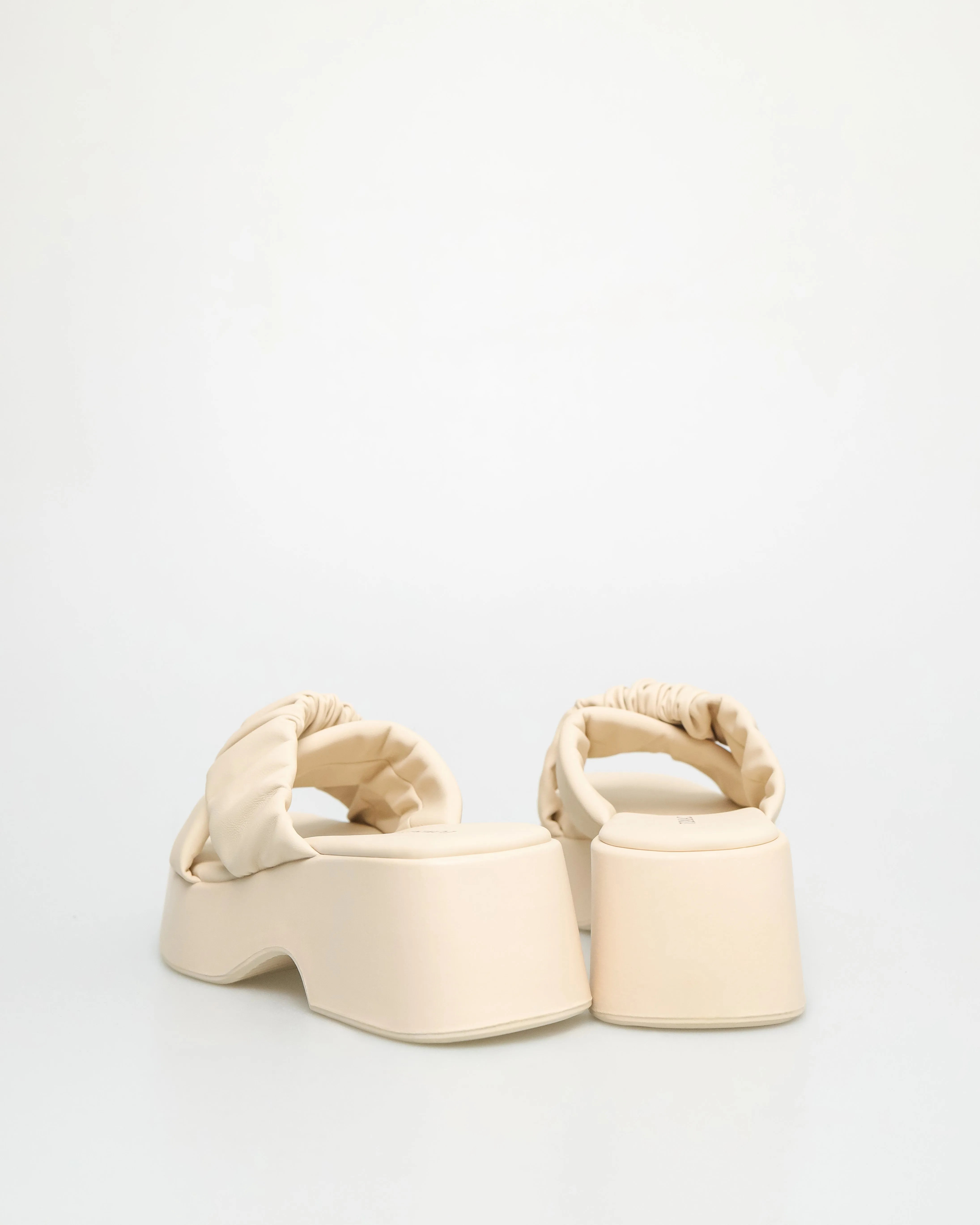 Tomaz YX156 Ladies Crossover Scrunchie Sandals (Cream)