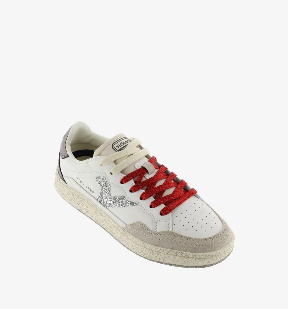 White leather sneaker with silver glitter V