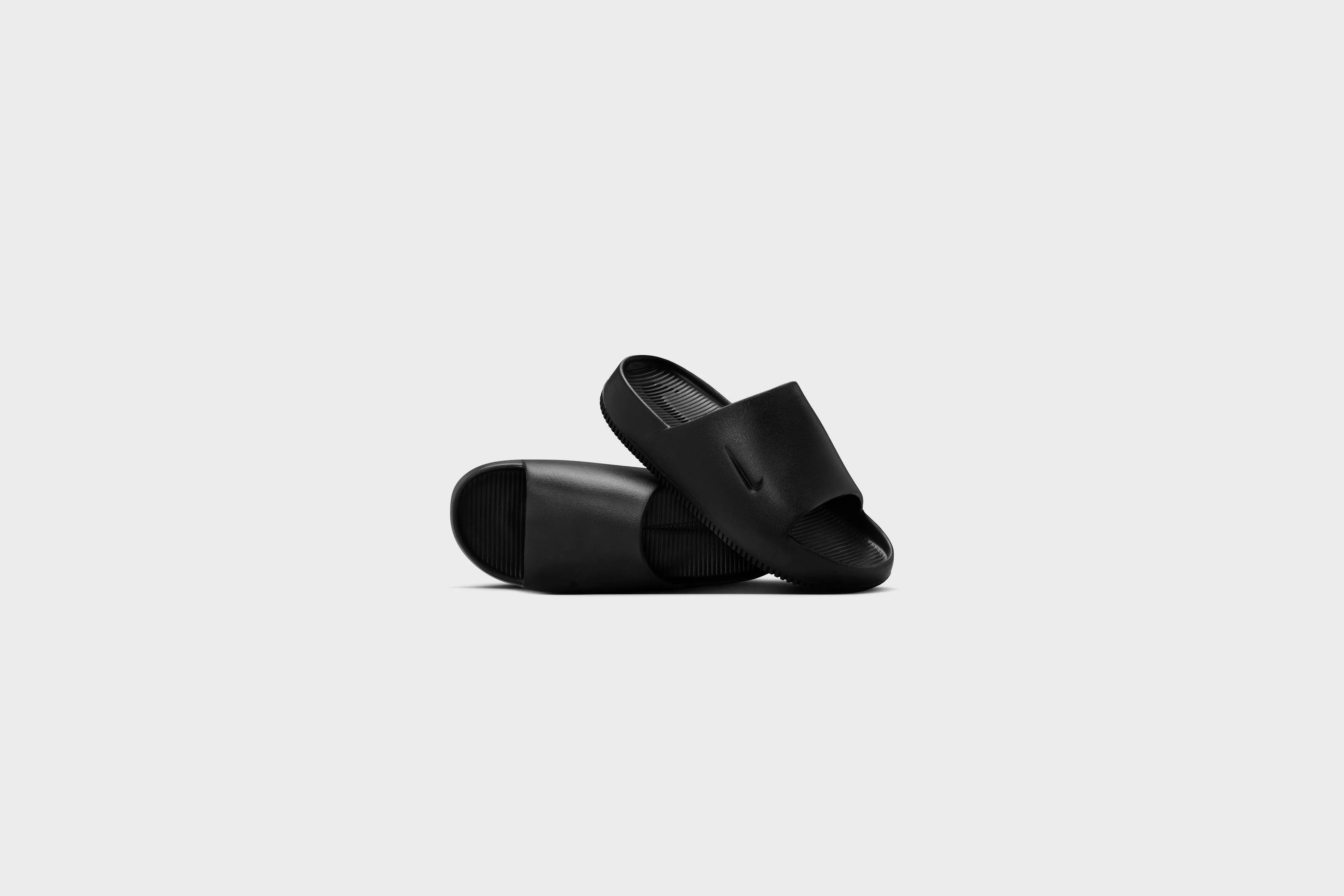 WMNS Nike Calm Slide (Black/Black)