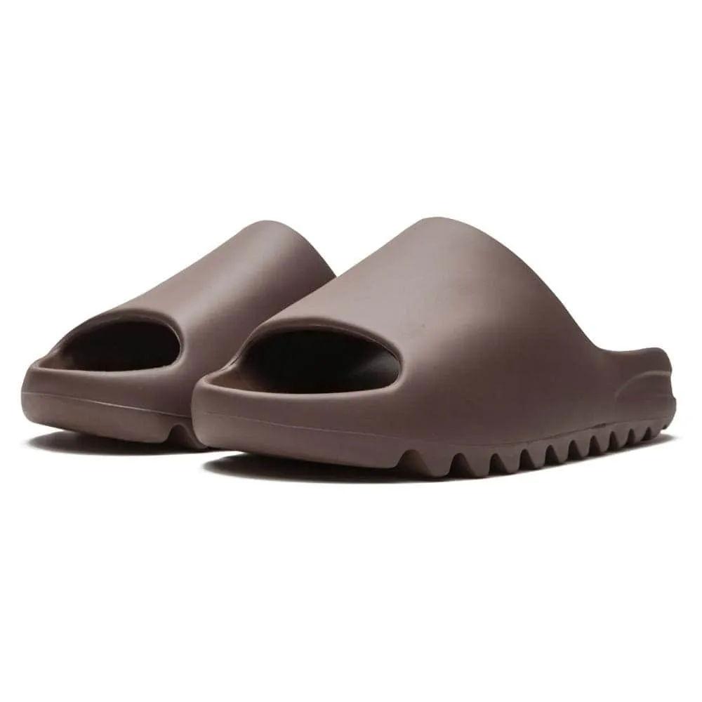 YEEZY SLIDES SOOT